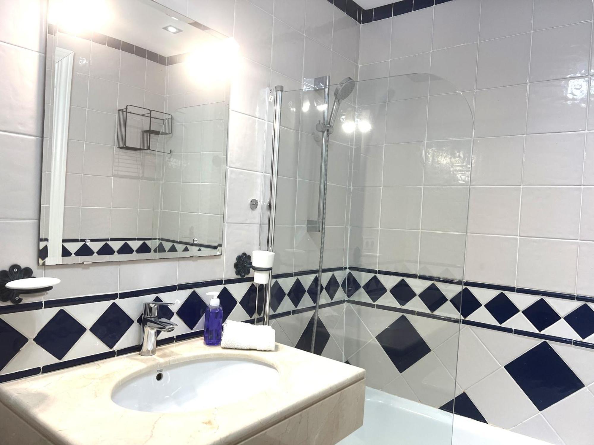 Stylish Townhouse In Beachfront Complex Marbella Esterno foto